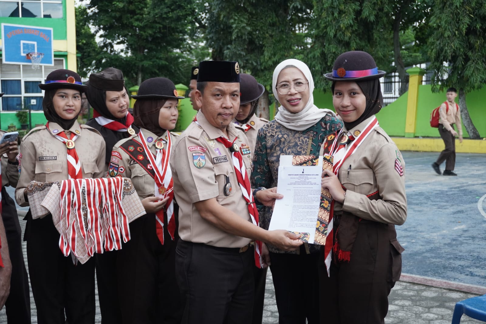 Ka. Kwarda Jambi Hadiri Pengukuhan Pramuka Garuda Pangkalan SMPN 1 Kota Jambi